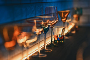 THC Mocktail Bar Setup: Glassware, Garnishes & Cards